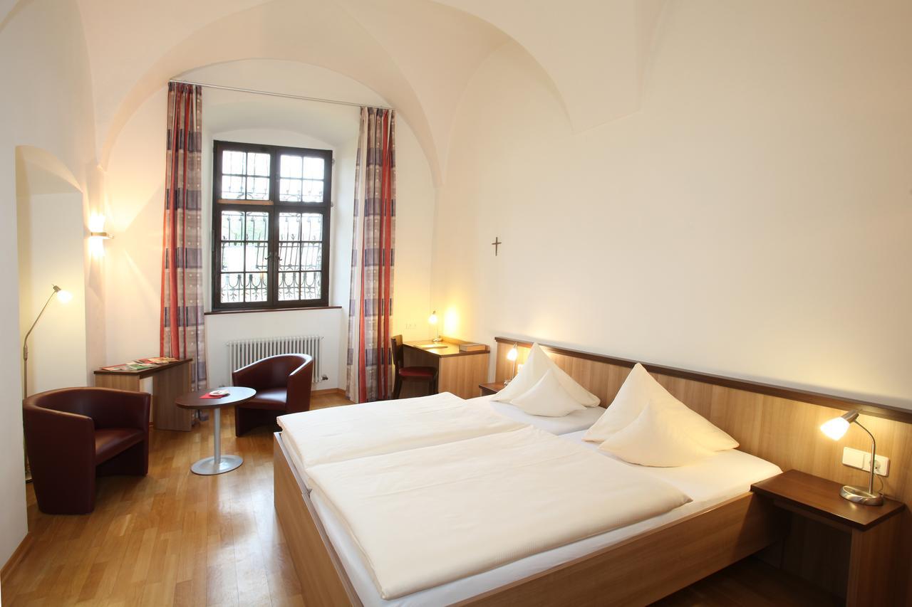 Kloster Obermarchtal Экстерьер фото